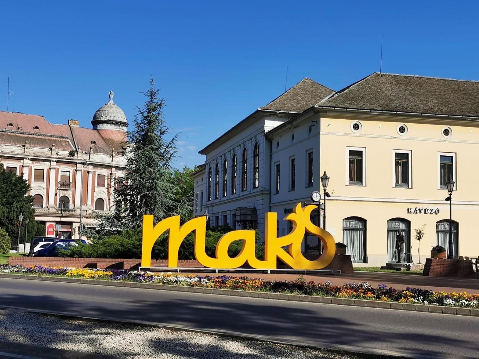 Marusius Apartmanhaz Makó Екстериор снимка